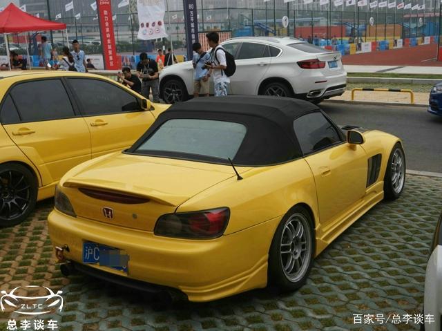 红头本田跑车，当年四五十万没人买，如今二手车值百万-