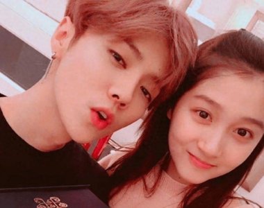 鹿晗关晓彤疑似领证?或将近日官宣结婚消息,5年恋爱终于结果