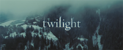 暮光之城一共几部电影(《暮光之城》系列电影,片名设计美到我了)