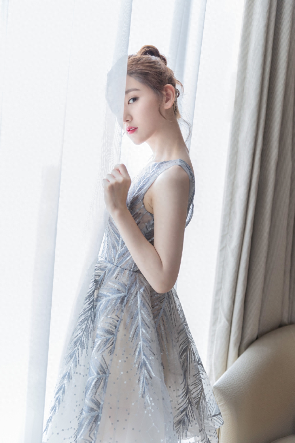 《全职高手》李沐宸饰演唐柔来了 每一张手机桌面如此仙气甜美哈