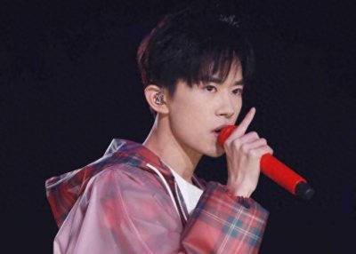 易烊千玺谈选女友标准,第一条就刷掉万千少女,要求那么高?