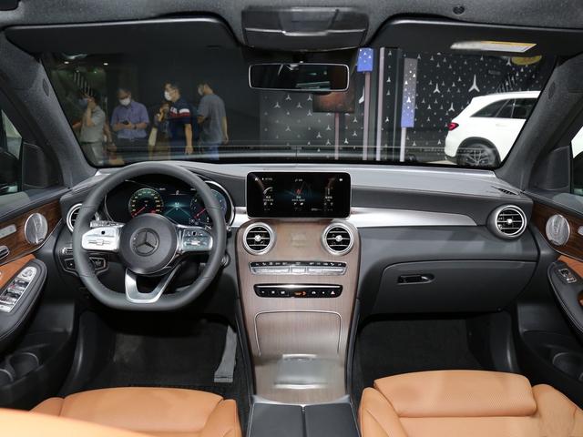 2022款 GLC 260 L 4MATIC 豪华型 奔驰GLC马力怎么样 奔驰GLC购车手册-