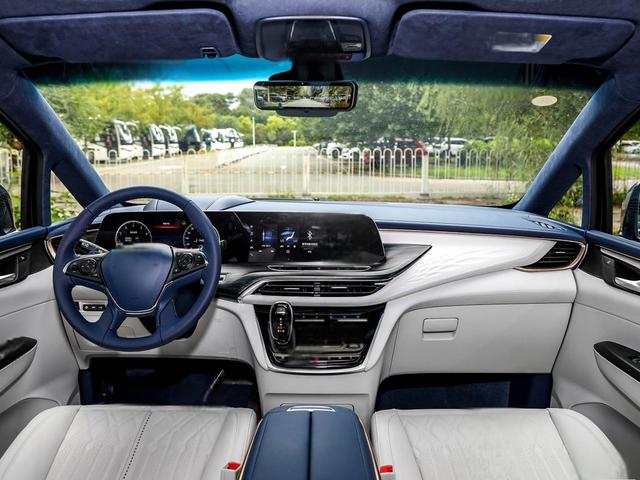 2011款 2.4L LT豪华商务行政版 别克GL8配置怎么样 别克GL8购车手册-