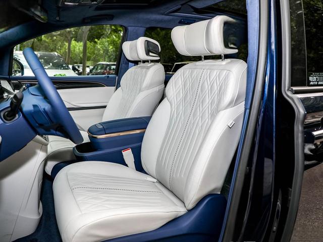 2011款 2.4L LT豪华商务行政版 别克GL8配置怎么样 别克GL8购车手册-