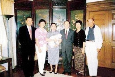 宋霭龄四个子女,长子嚣张次女跋扈,个个难管难教,仅一人有后代