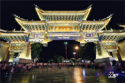 ​火把节是哪个民族的（带你见识一下什么是真正的彝族火把节）