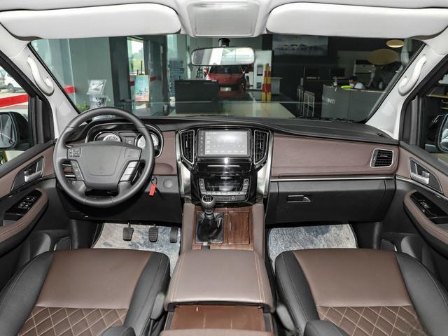 2021款 1.8T 风行M7手动版空间怎么样 风行M7购车手册-