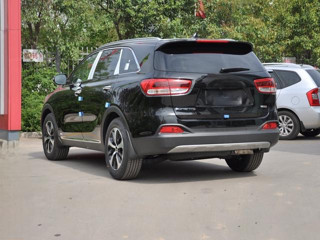 2013款 索兰托 5座空间怎么样 索兰托购车手册-