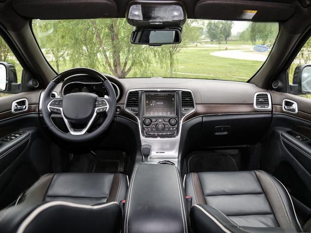 2012款 3.6L 大切诺基 自动版 5座空间怎么样 大切诺基购车手册-