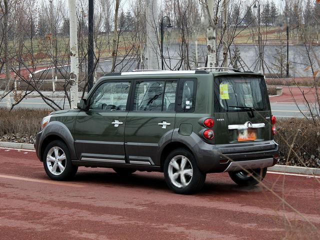 2013款 1.5L MT 两驱导航版 长城M2外观设计怎么样 长城M2购车手册-