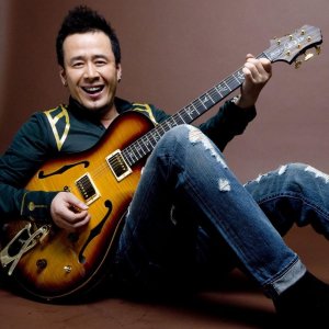 杨坤个人资料简介及 :患多年抑郁症,最重要的两个女人都离世,50岁依旧未婚