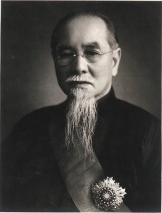 国民党的"姨太太文化":蒋介石遮遮掩掩,胡琏娶姐妹花竟传为美谈