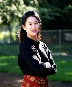 《南京大屠杀》作者张纯如:36岁自杀,也曾打算要生育三个孩子