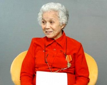 李特特是李富春的女儿,很多企业请她当名誉董事长,她全部婉拒