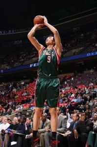 篮球哥-盘点哪些你也许不知道NBA穿9号球衣的球员,必看