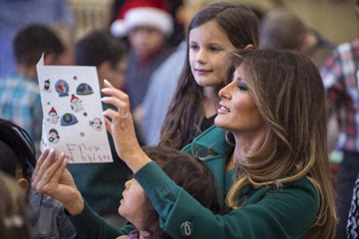 真实的特朗普家族是这样子的……