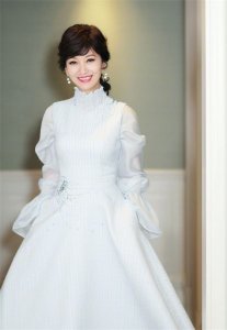 赵雅芝3个孩子现状:3个儿子都是“学霸”,长子45岁次子42岁,小儿子35岁