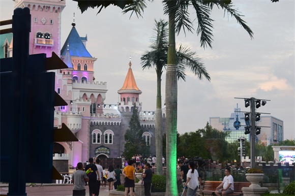 出发,青岛方特梦幻王国夜场