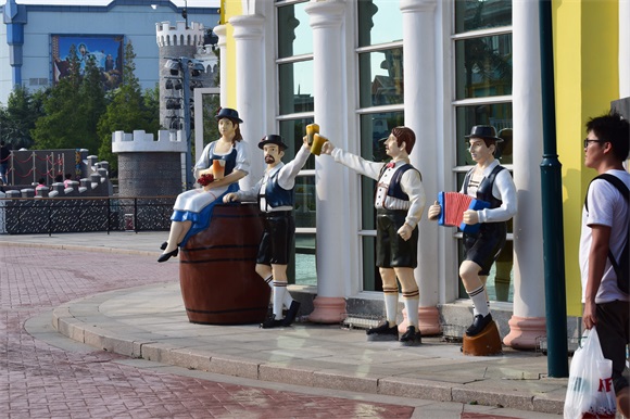 出发,青岛方特梦幻王国夜场