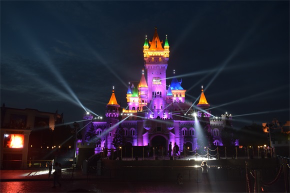 出发,青岛方特梦幻王国夜场