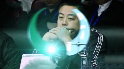 没加满油的马龙不敌张本,刘国梁主席托腮摇头,他太憋屈了