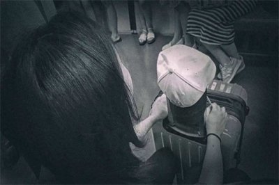 阿里巴巴之钉钉年终走心文案:生活也许复杂,工作可以简单