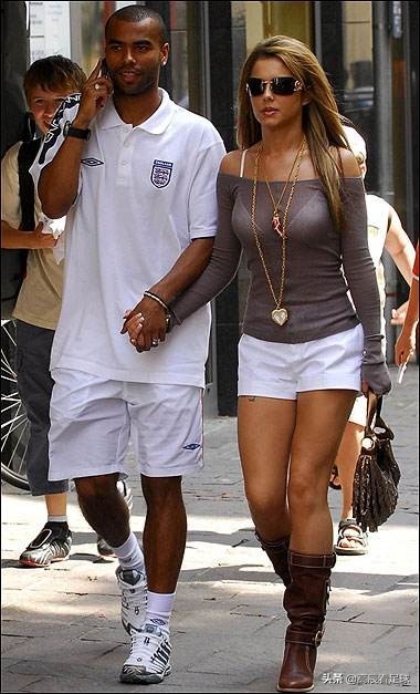 神仙颜值!当年驰哥笔下的阿什利·科尔前妻谢丽尔