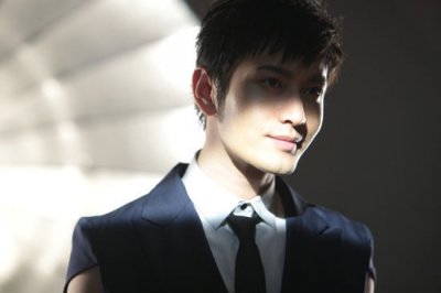 ​黄晓明身高 黄晓明体重以及他的人物评价