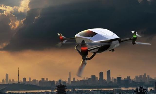 特斯拉中国 4 月销量减少近万辆；用户：iPhone 升级后性能退回 3 年前；梁建章建议生一个孩子奖励 100 万-