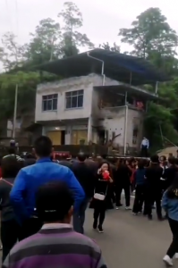 ​四川宣汉凶杀案四人倒在血泊 目击者：其中两人为夫妻