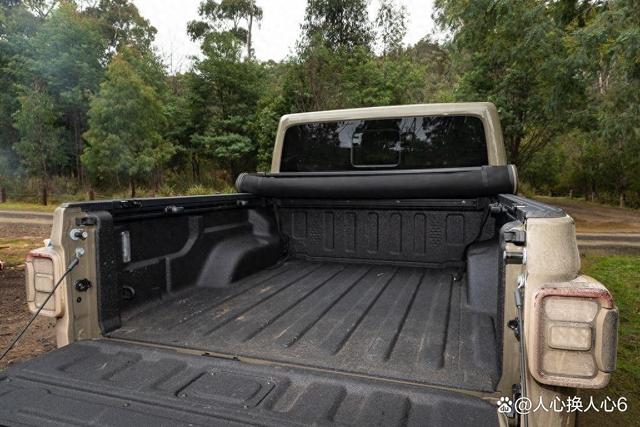 解读Jeep角斗士，三十多万的越野皮卡，Dana 44重型车轴-