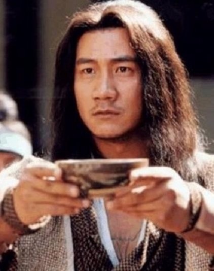 胡军个人资料简介(硬汉影帝的魅力与争议)-