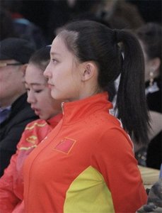 ​张豆豆挺胸照是哪一张(凭借这张“挺胸照”走红网络，拒绝进娱乐圈)