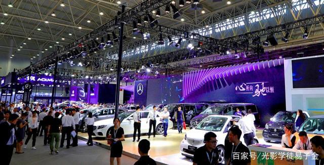 如何拍一张朋友圈里万人羡慕高大上的“汽车”写真(室内篇)-