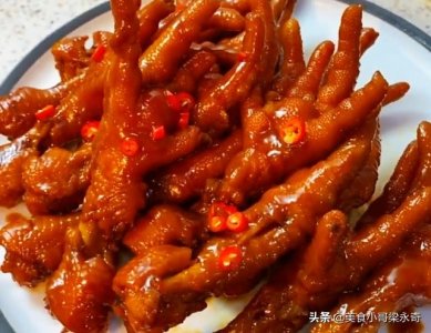 正宗红烧鸡爪的做法,色泽红亮,下酒下饭超过瘾!