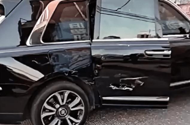 千元三轮车撞上700多万劳斯莱斯库里南,估算维修费约20多万元-