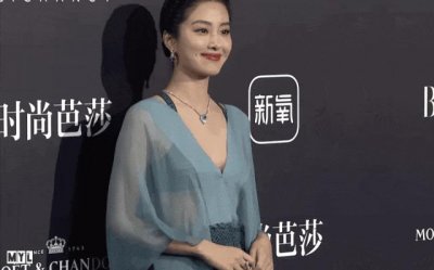 嫁给大30岁老头,给刘亦菲当干妈,如今32岁的她又傍上富豪?