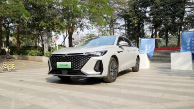 ​卖11.99万起，续航超1400km！奇瑞风云A8一来就要搞事？