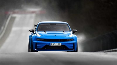 ​2023年燃油新车数量腰斩 被新能源汽车远远超越