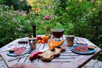 美文摘抄300字(美文语段摘抄,阅读会给你生活增加快乐和美好)