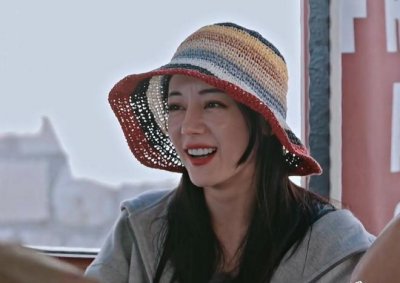 热巴《花少》被指表现过度!拿摄像机玩误删所有素材