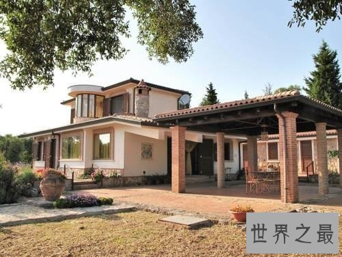 意大利十大迷人的海边小镇，波托菲诺镇一个明星都迷恋的圣地。