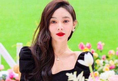 柯白直播否认与温精灵恋情 温精灵社交账号清空