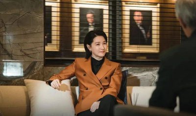 李英爱的西装,比她的大女主人设还过瘾