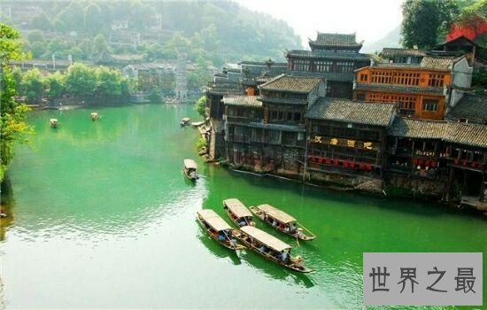 清明小长假国内十大踏春胜地，假期就该去旅行。