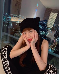 泫雅官宣恋情遭网暴!被骂“好脏”,因对象有“偷拍”黑历史