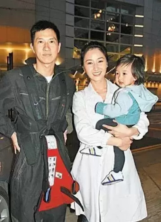 香港演员关咏荷的老公是谁()