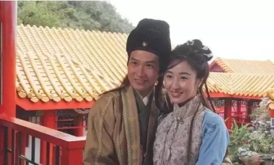 香港演员关咏荷的老公是谁()