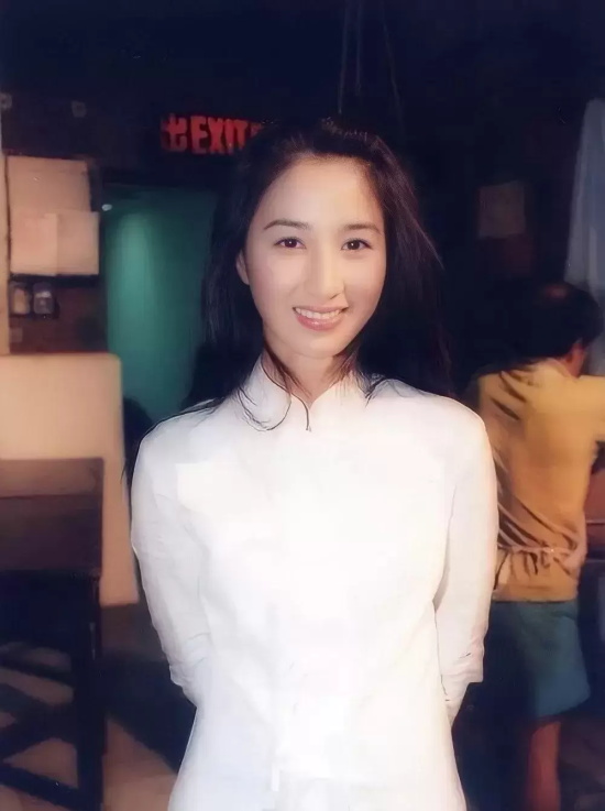 香港演员关咏荷的老公是谁()