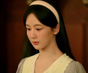 ​女星扮嫩有多猛？扎双马尾蹦蹦跳，56岁管64岁叫妈